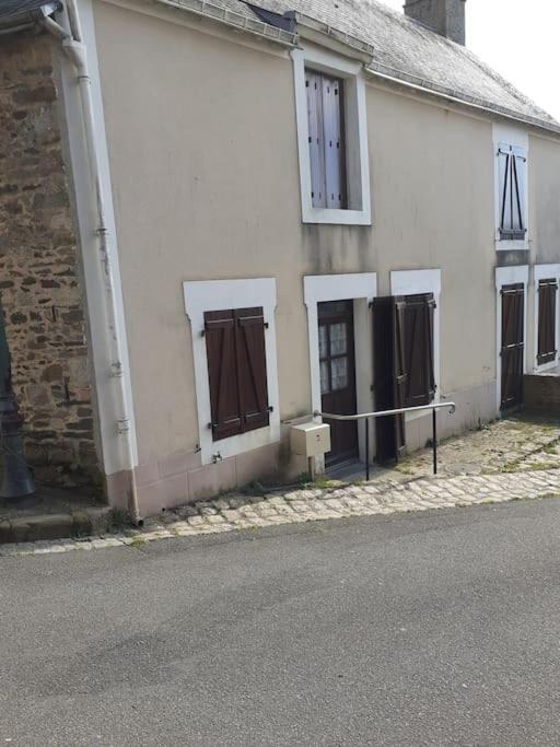 Charming Detached 2 Bedroom Ancient House In Medieval Quarter Of A Small Town In The Pays De La Loire, France Sille-le-Guillaume Luaran gambar