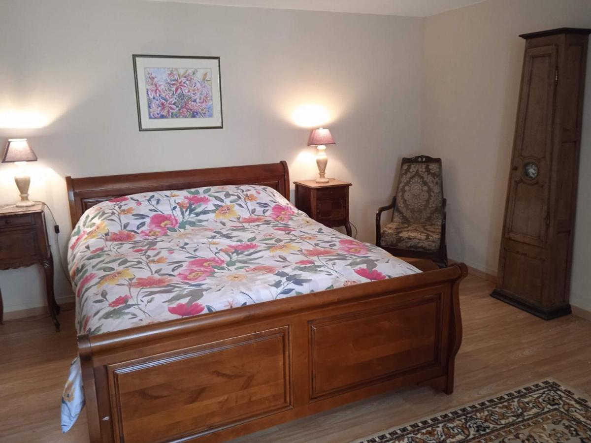 Charming Detached 2 Bedroom Ancient House In Medieval Quarter Of A Small Town In The Pays De La Loire, France Sille-le-Guillaume Luaran gambar
