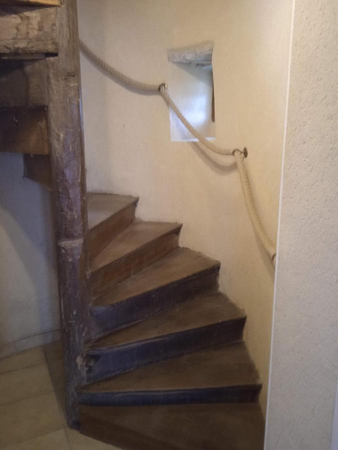 Charming Detached 2 Bedroom Ancient House In Medieval Quarter Of A Small Town In The Pays De La Loire, France Sille-le-Guillaume Luaran gambar